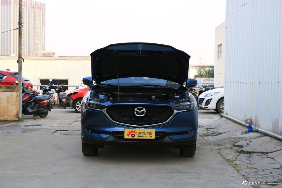 2017款马自达CX-5 2.5L自动两驱智尊型