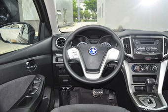 2015款启辰T70 2.0L自动睿行版