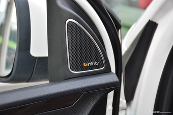 2017款宝骏560 1.5T DCT旗舰型