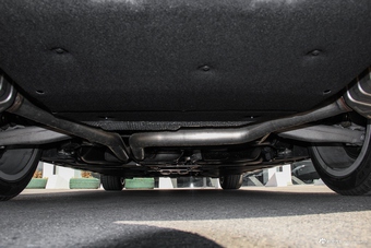 2016款奥迪A8L 3.0T自动45TFSI quattro舒适型