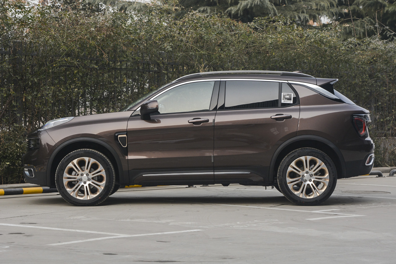 2017款领克01 2.0T自动两驱型Pro版