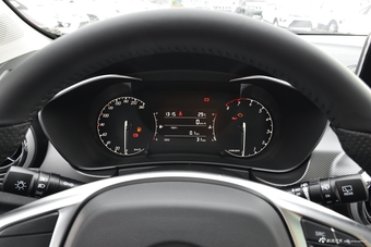 2018款北汽绅宝智行1.5T手动精英版