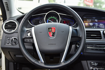 2016款荣威e550 1.5L自动旗舰版