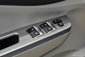 2016款风行S500 1.6L自动豪华型 爵士蓝