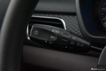 2018款风光330S 1.5L手动舒适型DK15