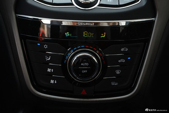 2017款长安CS75尚酷版 1.5T自动锋享型