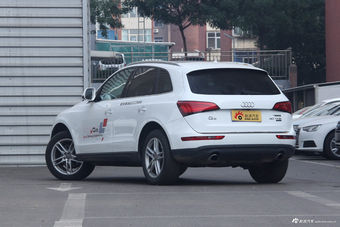 2017款奥迪Q5 2.0T自动40TFSI舒适型 