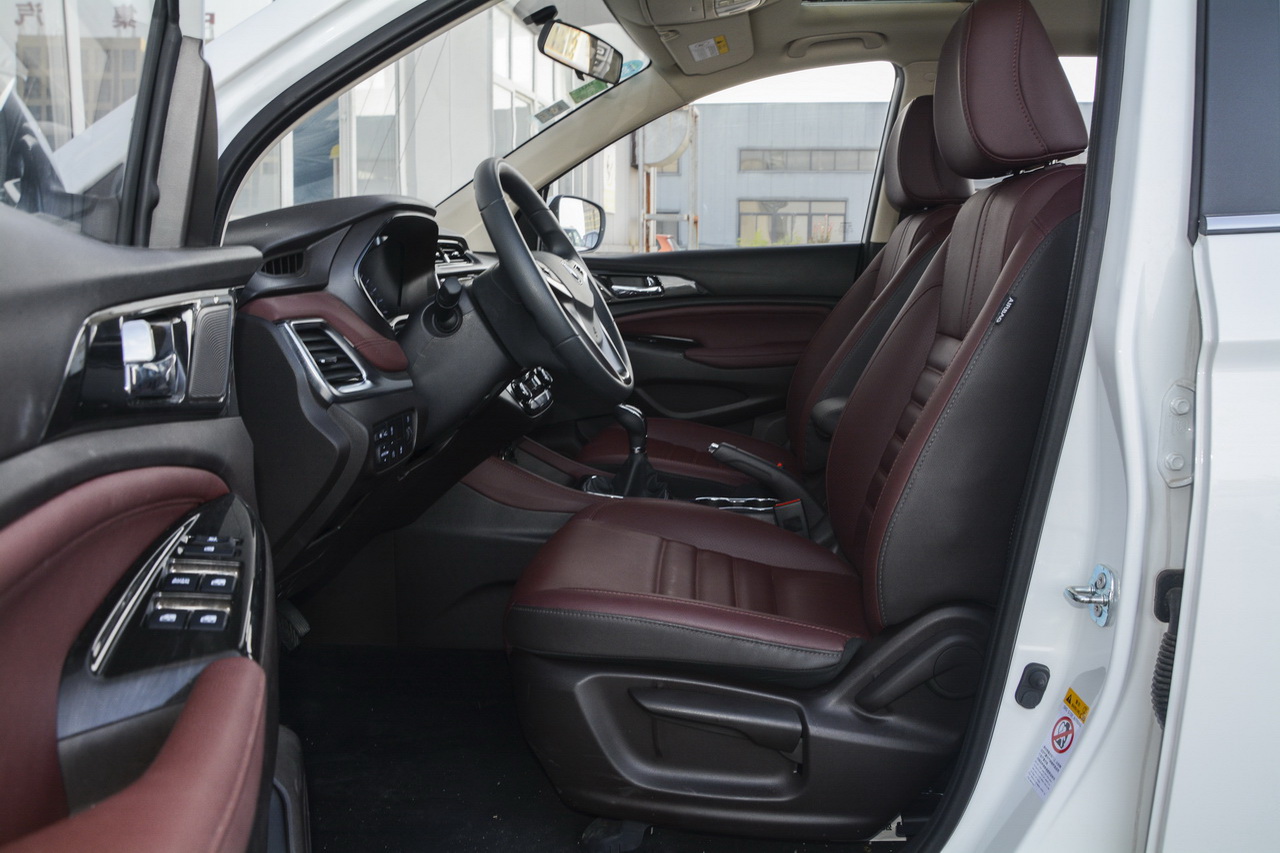 2017款凌轩1.6L手动精英型