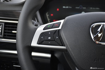 2017款北汽威旺 M50F 1.5L 手动豪华型 棕色