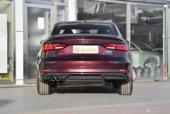 2018款奥迪A3 30周年型2.0T自动Sportback 40 TFSI风尚型