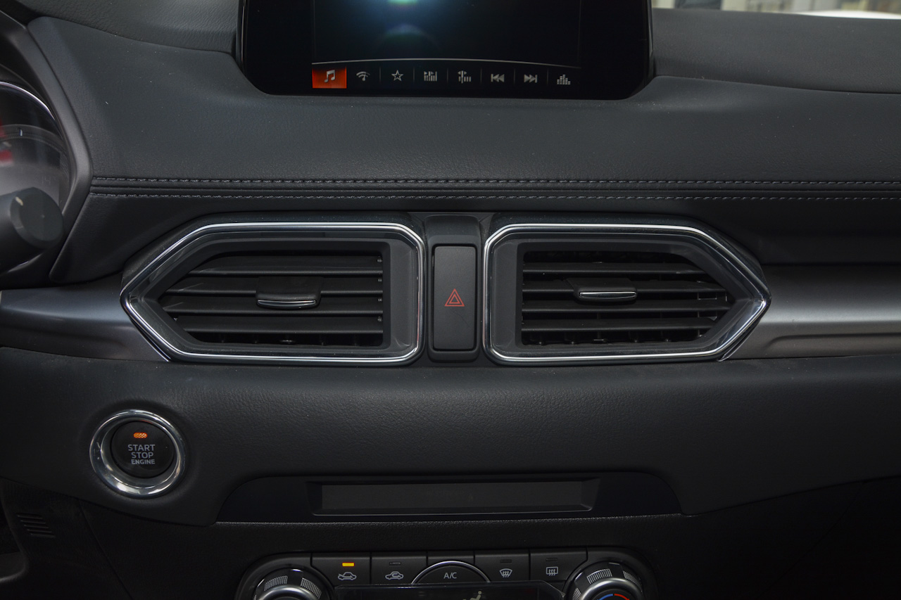 2017款马自达CX-5 2.0L自动两驱智尚型