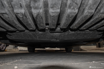 2016款奔驰C级2.0T自动C 200 L运动型