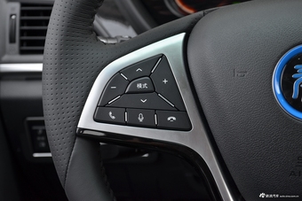 2018款比亚迪秦EV450 智联尊尚型