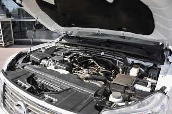 2017款纳瓦拉2.5L自动两驱豪华版QR25