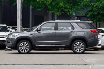 2017款长安CS95 2.0T自动两驱智途版