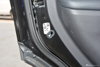 2017上汽大通D90 2.0T自动两驱水星