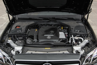 2017款奔驰E级2.0T自动 300运动型图片