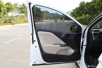 2015款锋范 1.5LCVT舒适版