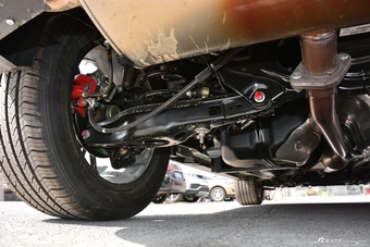 2018款陆风X7劲越 1.5T自动全景至尊型