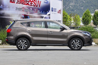 2016款东风风光580 1.5T手动豪华型 摩卡棕