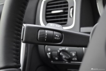 2018款沃尔沃S60L 2.0T自动T4智远进取版