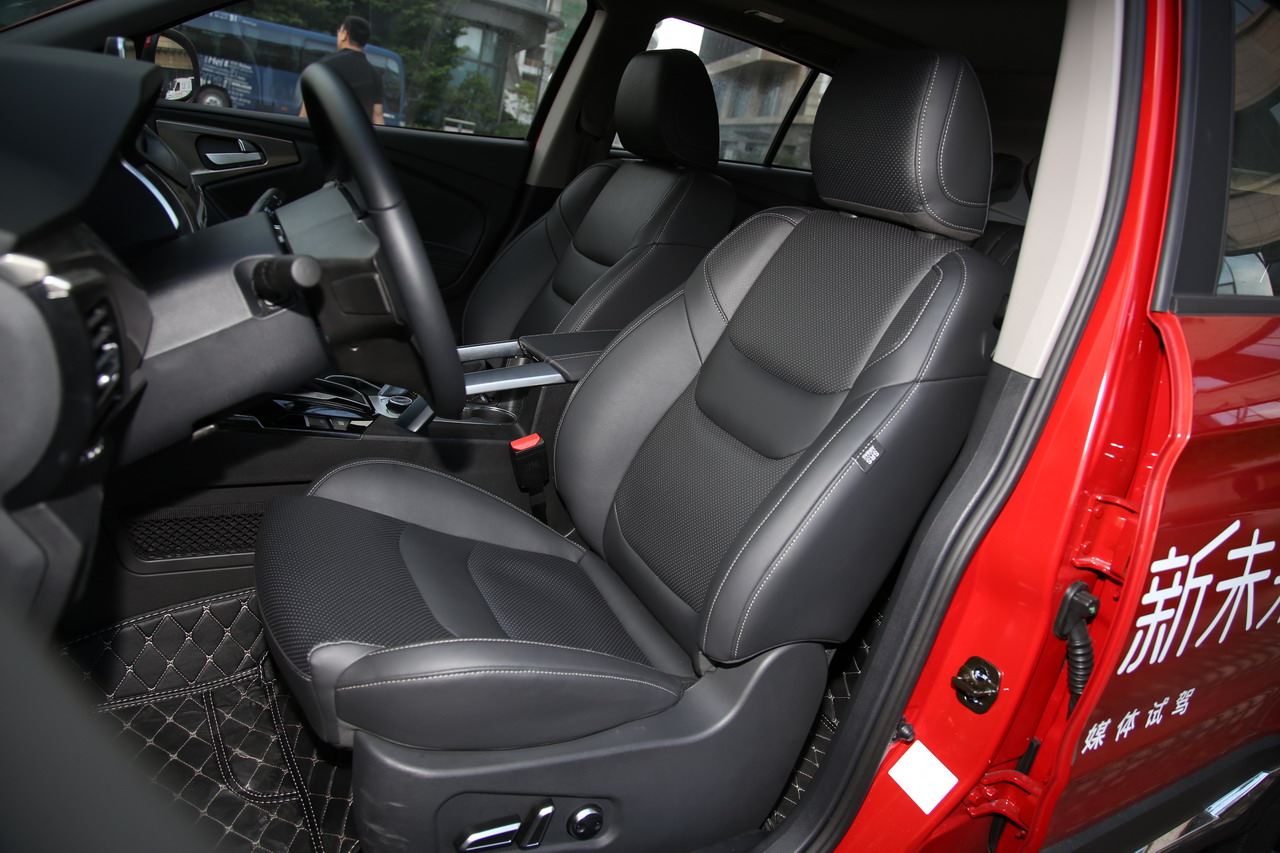 2019款海马S5 1.5T自动智联旗舰型230T