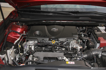 2018款凯美瑞2.5S自动锋尚版