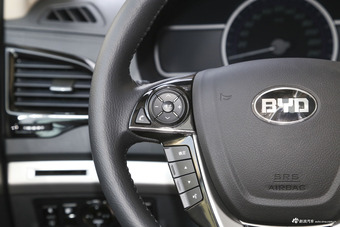 2016款比亚迪S7 1.5T手动尊贵型