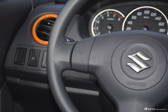 2013款雨燕1.5L手动20周年限量版