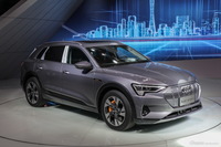 实拍全新奥迪e-tron 新能源里的“大黑马”