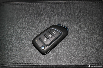 2017款风神AX5 1.4T手动趣尚型