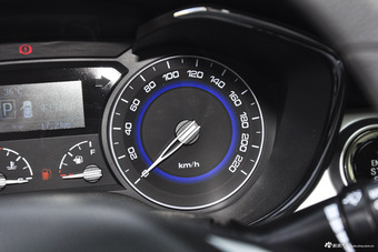 2016款悦翔V7 1.6L自动乐享型国IV