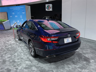 洛杉矶车展实拍2018款雅阁 造型更新潮