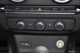 2018款奥迪A3 30周年型1.4T自动Sportback 35TFSI时尚型