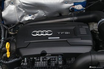 2017款奥迪Q3 2.0T自动35 TFSI时尚型 