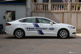 2013款蒙迪欧1.5T自动180舒适型