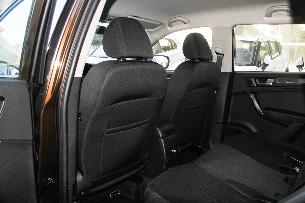 2016款中华V5 1.5T自动两驱运动型