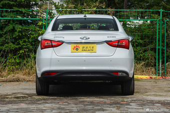 2017款艾瑞泽5 1.5L手动领潮版