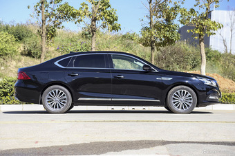 2016款传祺GA8 2.0T自动豪华版320T