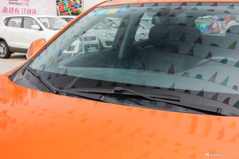 2015款绅宝X65 2.0T自动豪华型 烈焰橙