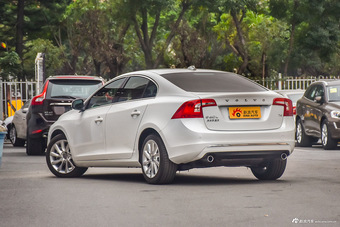 2017款沃尔沃S60L 2.0T自动T4智远版