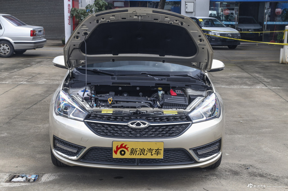 2016款艾瑞泽5 1.5L手动领锐版 秀色金