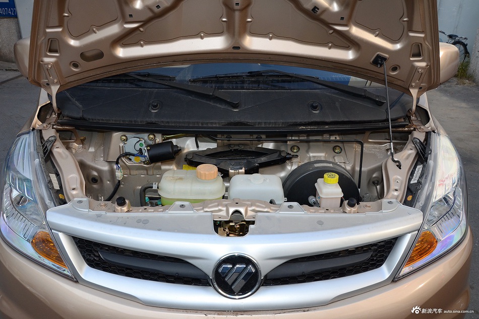 2015款伽途V5 1.2L手动豪华型