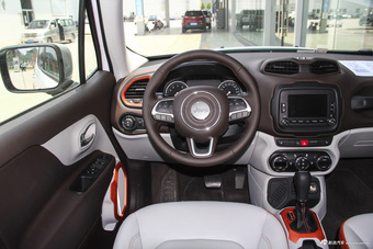 2016款自由侠1.4T自动智能版