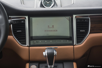 2017款众泰SR9 2.0T自动极致之心版