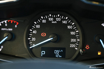 2015款福睿斯1.5L自动时尚型