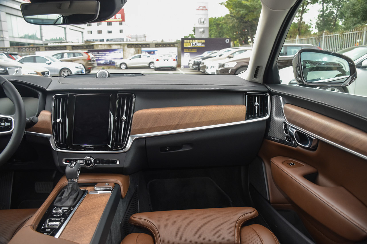 2017款沃尔沃S90 2.0T自动T5智尊版