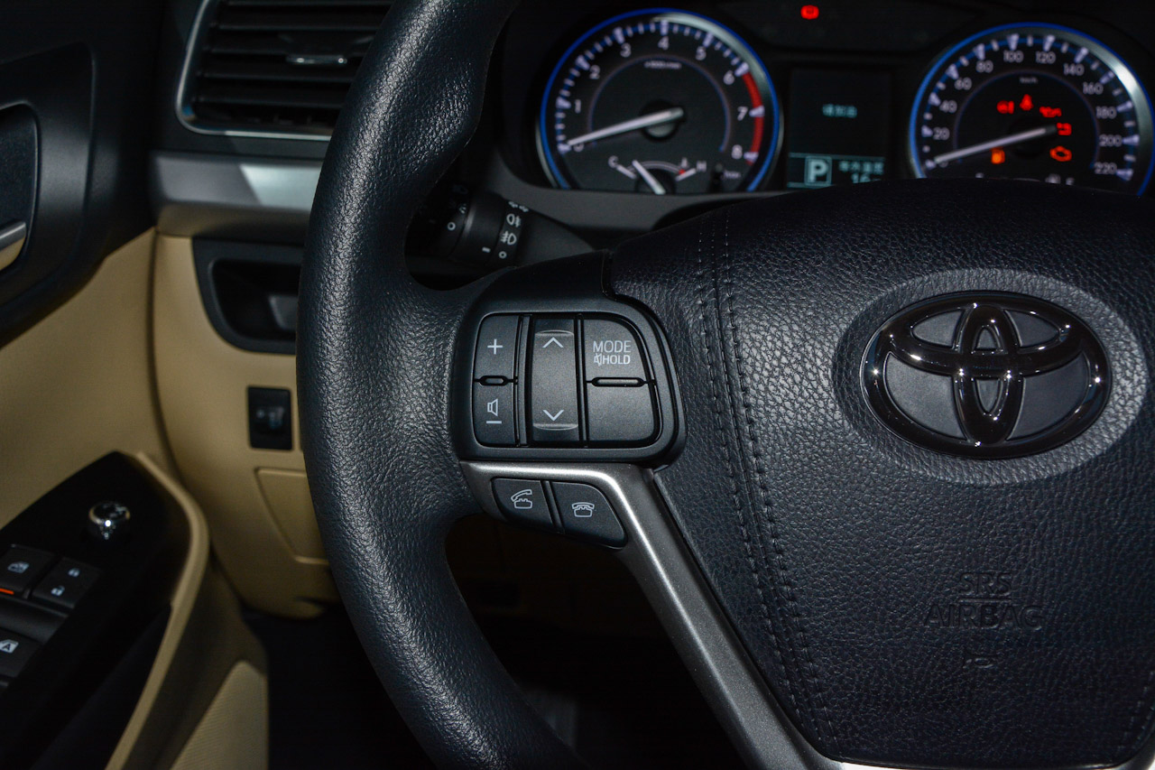 2017款汉兰达2.0T自动四驱精英版7座