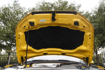 2016款奥迪Q3 1.4T自动30TFSI风尚型