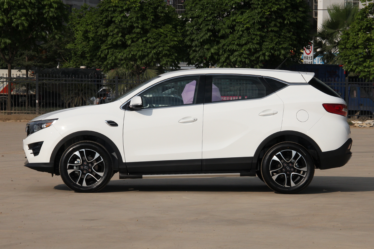 2018款东南DX7经典版1.5T自动DCT舒适型